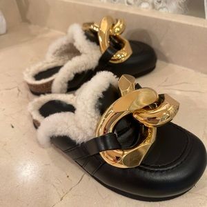 NIB JW Anderson Black Chain Loafer Shearling Miles 36